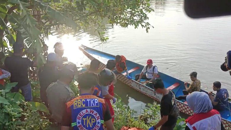 Sedang Latihan, Atlet Dayung Temukan Mayat Mengapung