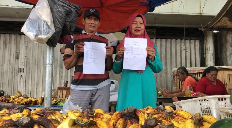 Nabung Puluhan Tahun, Pasutri Penjual Pisang Berhak Berangkat Haji 
