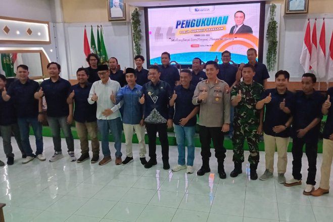 Bupati Probolinggo Ajak Jurnalis Terlibat dalam Pembangunan Lewat Karya
