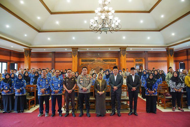 Ning Ita Tegaskan SPMB 2025 Bebas Pungli, Dorong Pendidikan Kota Mojokerto Makin Berintegritas