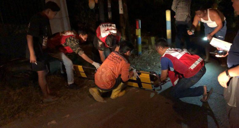 Tabrak Tiang Listrik di Mojosari, Pengedara Motor ini Terluka Parah