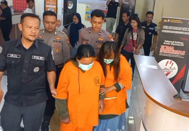 Curi Tas Berisi Rp20 Juta di Pasar Probolinggo, Dua Perempuan Ditahan Polisi