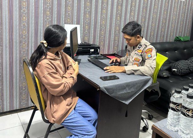 Menjelang 1 Suro, Polres Mojokerto Kota Bekuk Kakak Beradik Pengedar Miras