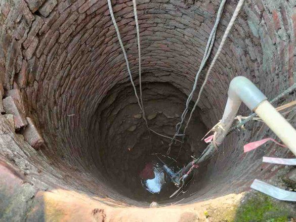 Sempat Dikira Bantal, Ternyata Jasad Seorang Lansia Ditemukan di Sumur Tua