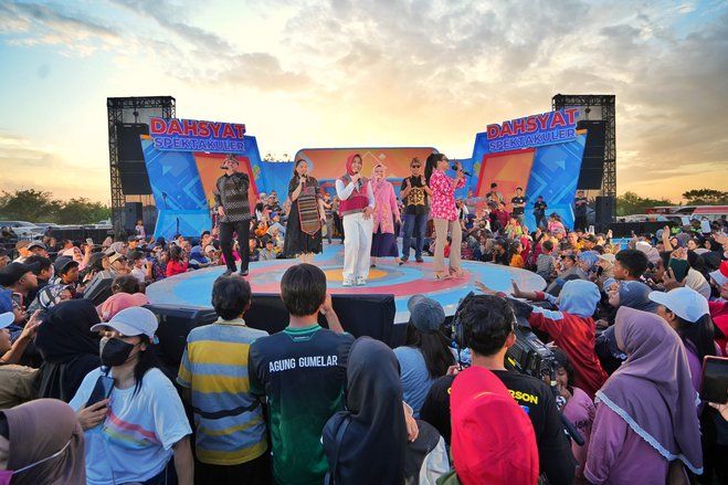 Kemeriahan Dahsyat Spektakuler dan Lomba Rujak Uleg di Puncak Hari Jadi ke-107 Kota Mojokerto&nbsp;
