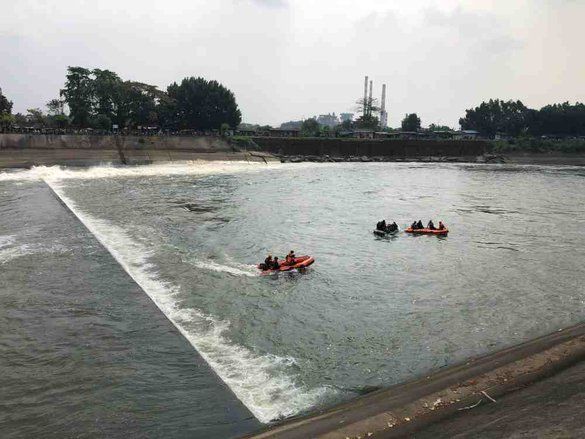 Korban Tenggelam di Sungai Brantas Mojokerto Belum Ditemukan