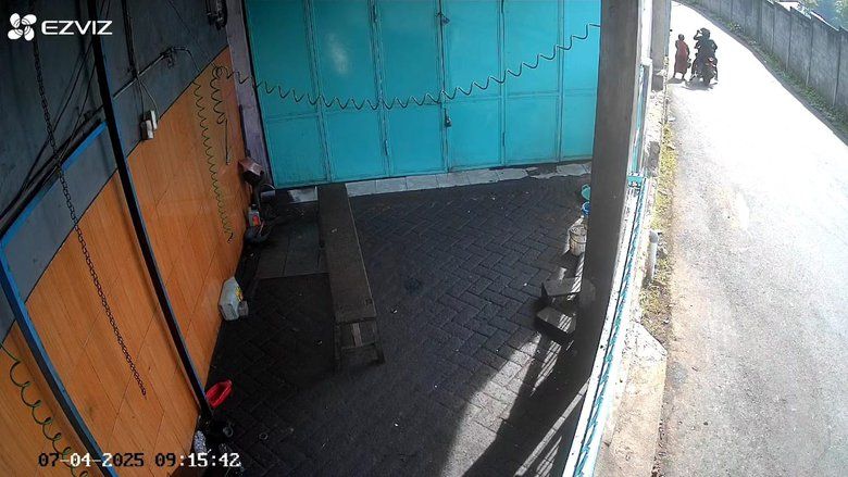 Pagi Hari, Jambret Gasak Kalung Emas Nenek di Trawas