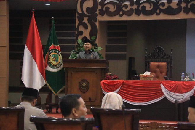Pjs Bupati Mojokerto Hadiri Rapat Paripurna Penyampaian Raperda APBD 2025