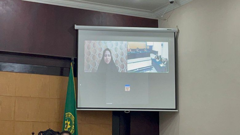 Polwan Bakar Suami Sesama Polisi hingga Tewas Jalani Sidang Perdana di PN Mojokerto