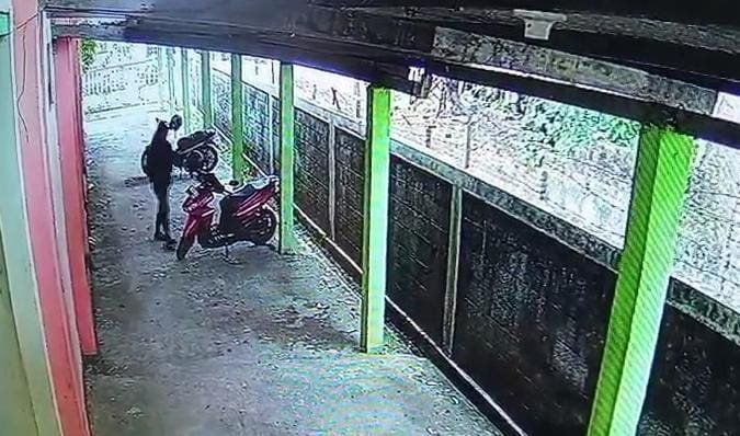 Maling Masuk SMPN 1 Kotorejo Mojokerto, Satu Motor Raib