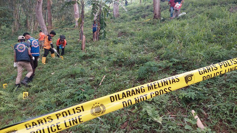 Polda Jatim Terjunkan Anjing Pelacak di TKP Penemuan Potongan Tubuh Manusia di Pacet