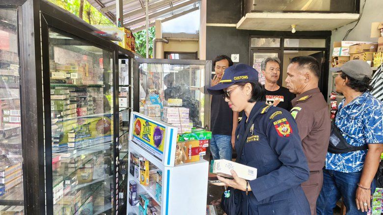 Satpol PP dan Bea Cukai Gelar Razia Rokok Ilegal di Kota Mojokerto
