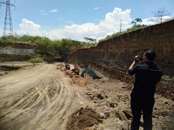 Meresahkan Warga, Tambang Galian C di Kutogirang Mojokerto Dipantau Mabes Polri