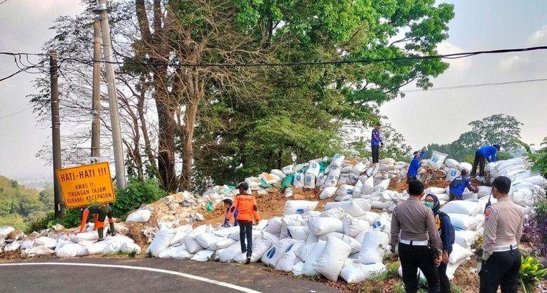 Minimalisasi Korban Lakalantas, ‘Benteng Sekam’ di Cangar–Pacet Direvitalisasi