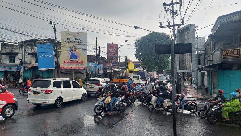 Warga Keluhkan Kerusakan Traffic Light di Mojokerto yang Rusak Sebulan