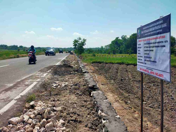 LSM Sorot Proyek Penahan Tanah Jalan di Halim Perdanakusuma Sampang