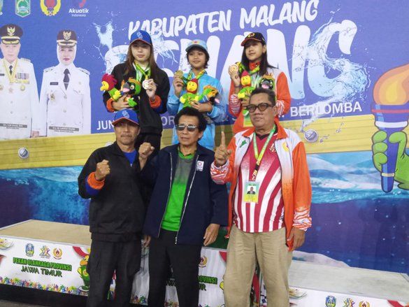 Atlet Cabor Akuatik Jombang Sabet 2 Medali Emas di Porprov Jatim 2025