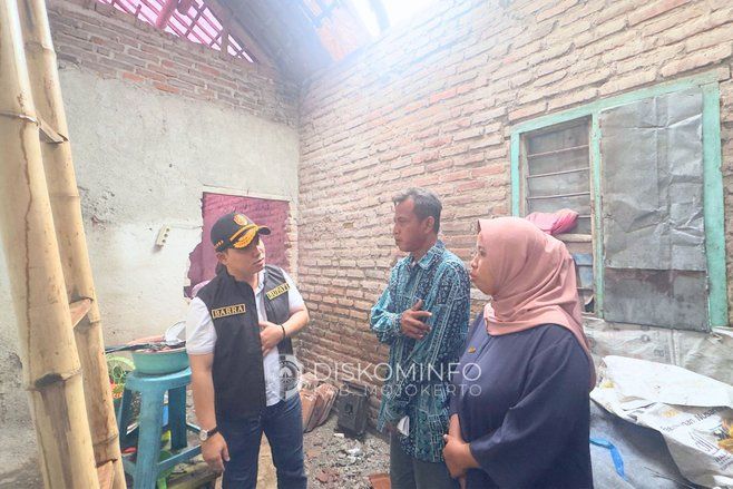 Gus Barra Tinjau Rumah Warga Terdampak Puting Beliung di Puloniti