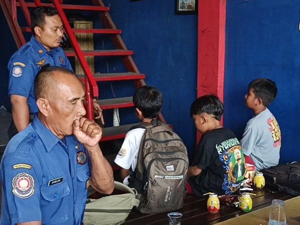 Damkar Bantu Tiga Santri Kabur dari Pesantren akibat Perundungan