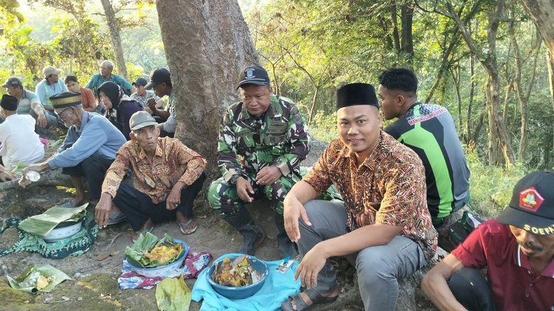 Warga Desa Kromong dan TNI Gelar Doa Bersama, Berharap TMMD Berjalan Lancar