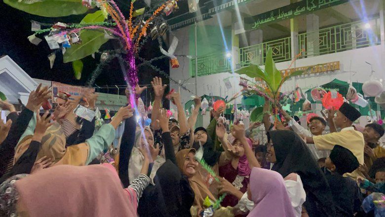 Perpaduan Islam dan Budaya di Grebeg Maulid Nabi Masjid Sabilal Muttaqin Jombang