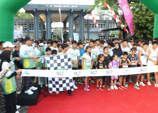 Wabup Jombang Lepas Fun Run 5K Dies Natalis Undar ke-60