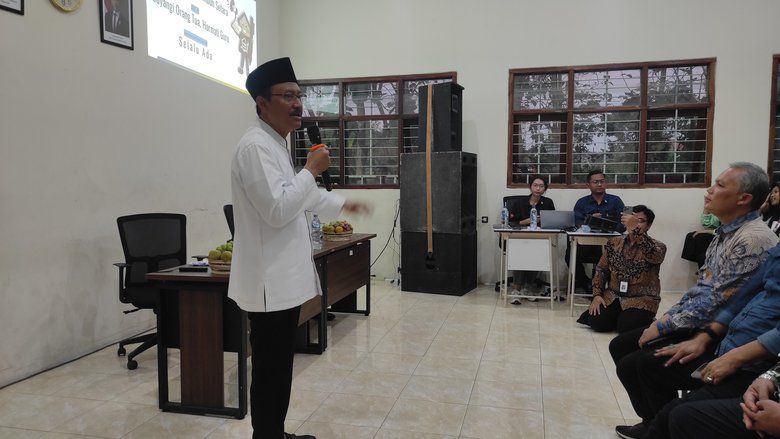 Digitalisasi SR, Gus Ipul Targetkan Laptop Siswa dan Guru Dibagi Tahun Ini  