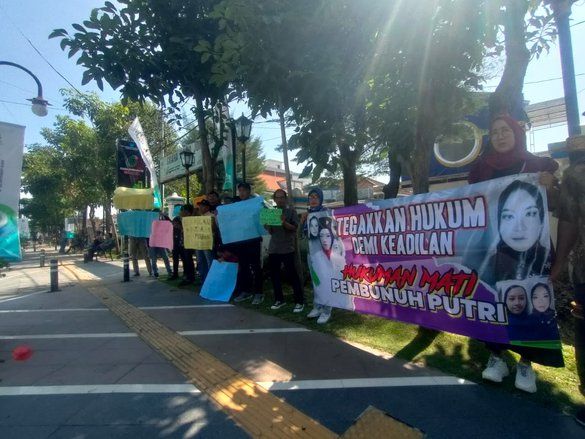 Keluarga Tuntut Pemerkosa dan Pembunuh Siswi SMA di Jombang Dihukum Mati