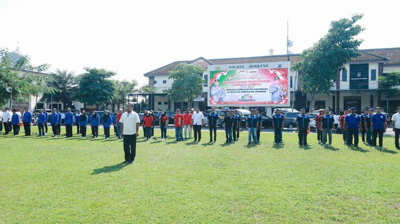 Pimpin Apel Kebangsaan, Kapolres Jombang Tegaskan Komitmen Pendampingan Pekerja