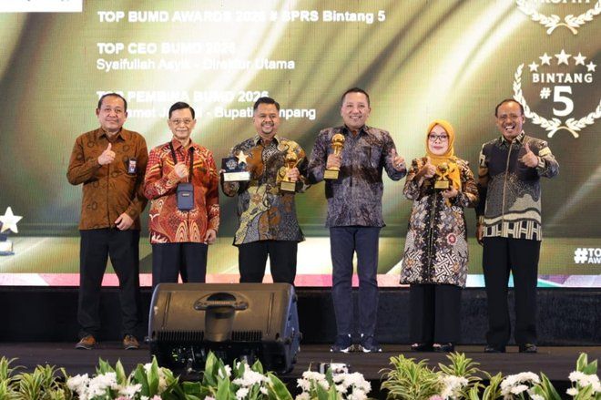 BPR Syariah Sampang Raih Golden Trophy di Ajang Top BUMD Award 2026