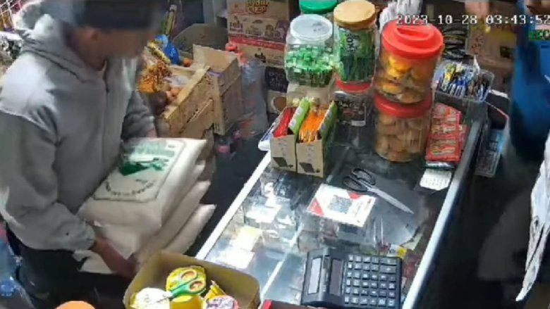 Kepergok Curi Beras, Pencuri di Malang Nyaris Duel Pemilik Toko Duro 