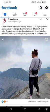 Kencing <em>Sembarangan</em> di Kawah Gunung Bromo, Perilaku Turis Nakal Ini Disentil Warganet