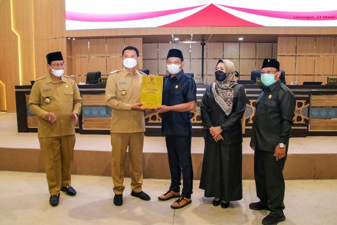 Bupati Lamongan Paparkan Capaian Kinerja dalam LKPj Tahun 2021
