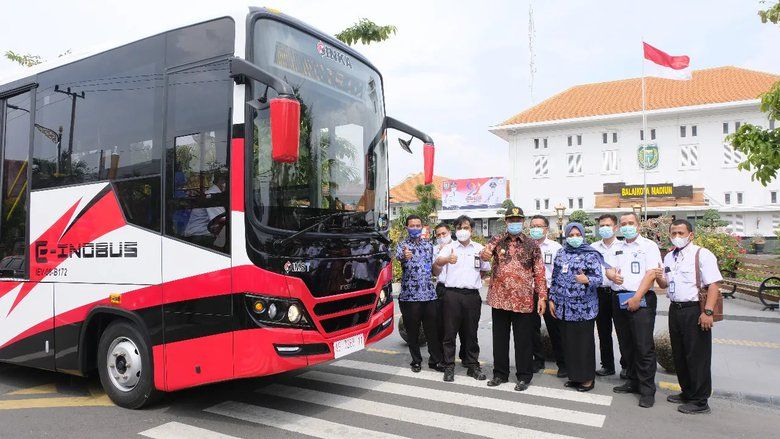 Melalui Bus Listrik Merah Putih, Sejumlah Perguruan Tinggi Berkontribusi Lancarkan KTT G20 2022