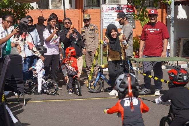 Latih Perjuangan Sejak Dini, Pemkab Mojokerto Gelar Balapan <em>Pushbike</em> Anak