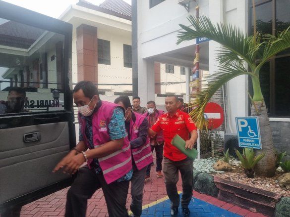 Empat Tersangka Kasus Korupsi Proyek Jalan Ditahan di Rutan Sampang