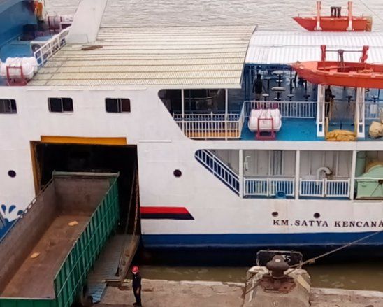 KM Satya Kencana IX Terbakar, Seorang Penumpang Tewas