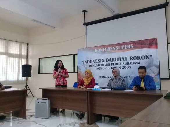 TCSC IAKMI Jatim Desak Revisi Perda KTR dan KTM