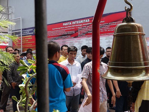 Cegah Covid, Ratusan Napi Lapas Probolinggo Dibebaskan