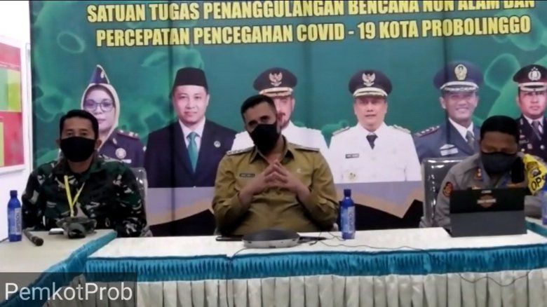 Tenaga Medis di Probolinggo Minta Baju APD Tak Hanya Satu Ukuran