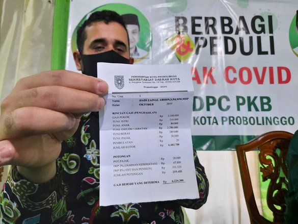 Wali Kota Probolinggo Sumbangkan Gaji 16 Bulan bagi Masyarakat Terdampak Pandemi