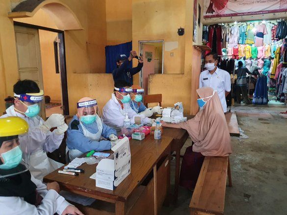 Klaster Pasar dan Komunitas Sumbang Lonjakan Pasien Covid-19 di Jatim