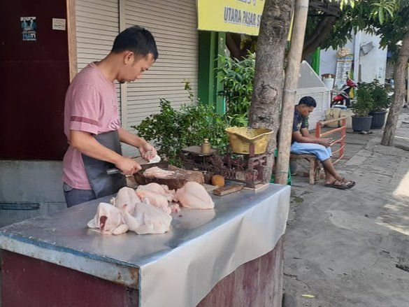 Jelang Idul Adha, Harga Daging Ayam Potong Broiler di Probolinggo Naik