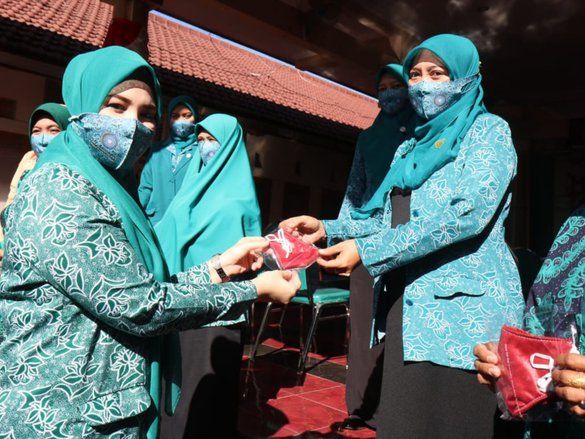 Hari Kemerdekaan,&nbsp;PKK Kota Probolinggo Sebar 7.000 Masker