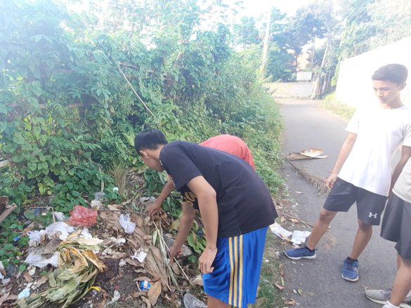 Areal Stadion Bayuangga Kota Probolinggo Jadi Tempat Pembuangan Sampah
