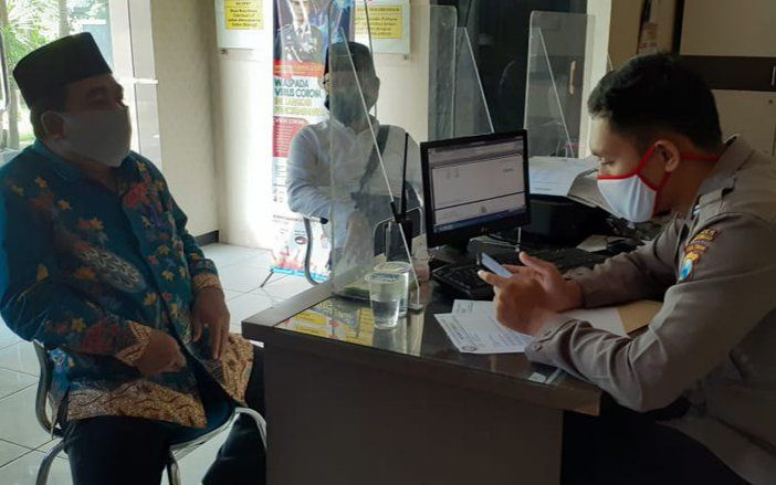 Akun<em> Facebook</em> Palsu Atas Nama Pengasuh Ponpes Nurul Jadid Dilaporkan ke Polisi
