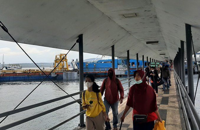 Berkah Lebaran bagi Pedagang Kacang di Selat Bali, Sehari Habis Sekarung