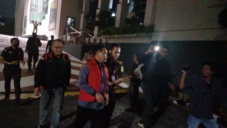 Korupsi Pengadaan Barang di Dinas Pendidikan Jatim, Politikus Mantan Kabid SMK dan Pengusaha Ditahan
