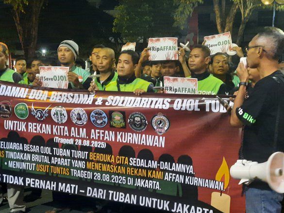 Solidaritas Tewasnya Affan, Ojol Tuban Geruduk Mapolres dan Doa Bersama