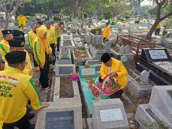 HUT ke-61 Golkar, Ali Mufthi bersama Kader Partai Berziarah ke TMP dan Makam Leluhur